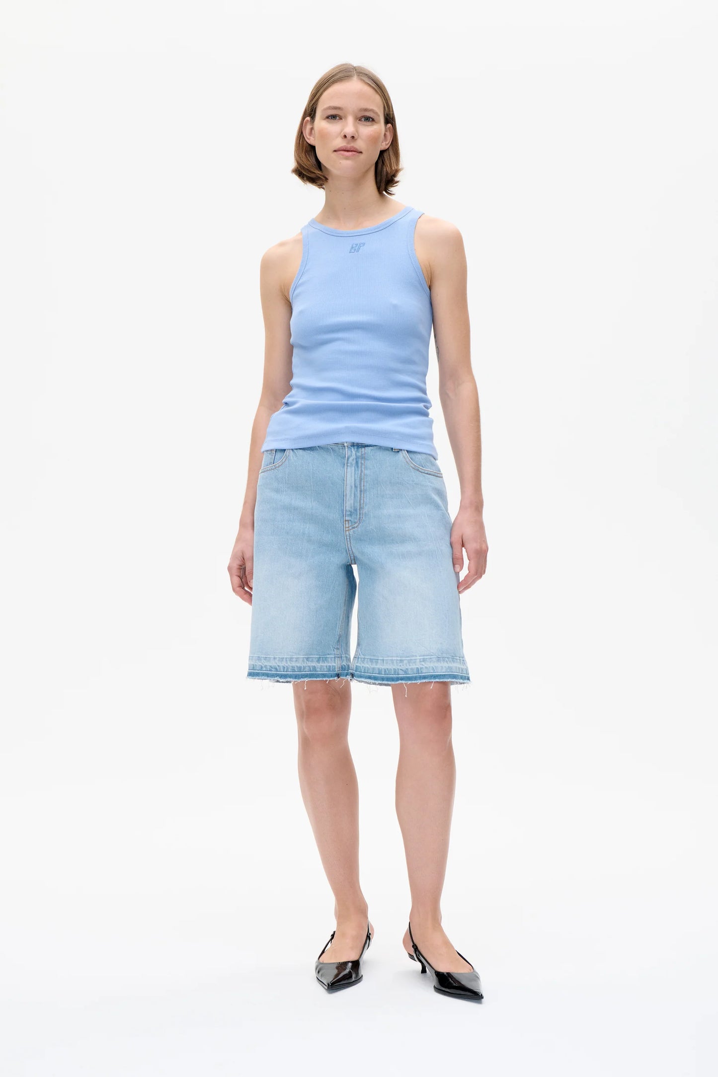 Nolie short