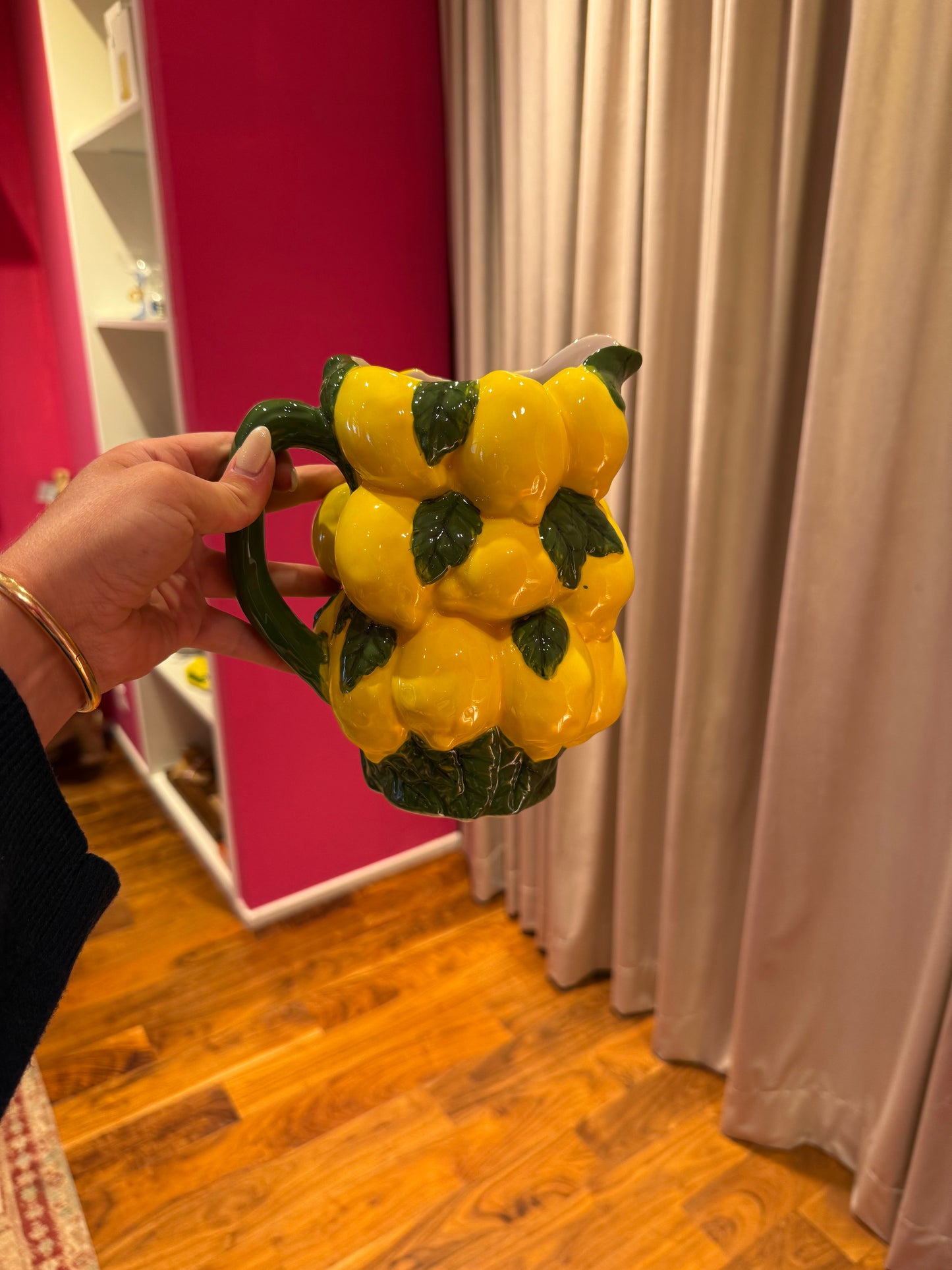 Jug lemon
