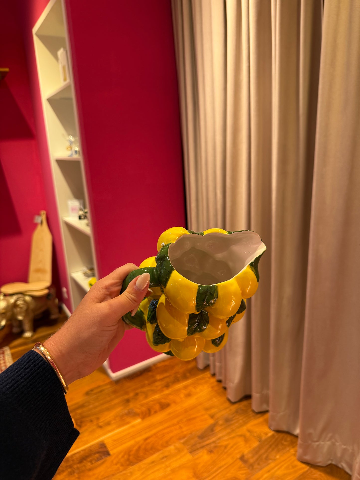 Jug lemon